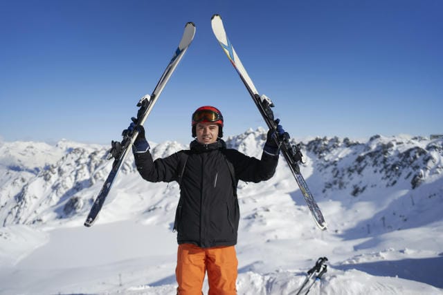 関東地方から飛行機で行くスキーツアー